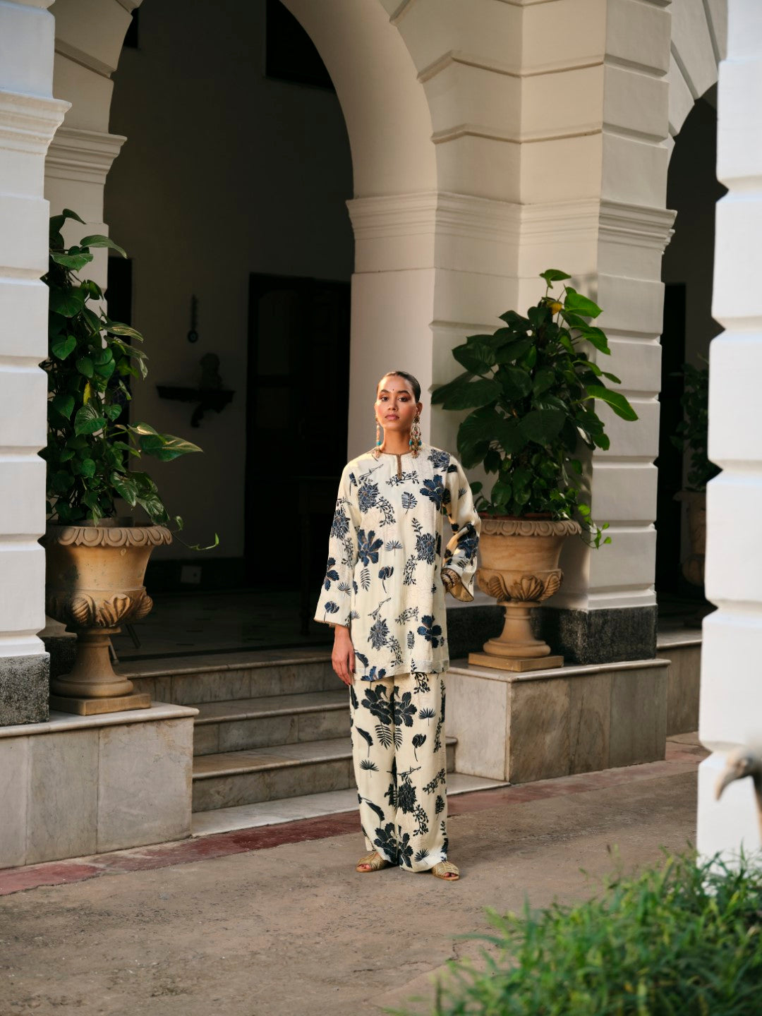 GULDASTA PRINT SET WITH VELVET DUPATTA