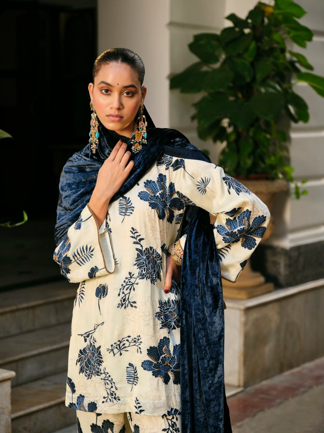 GULDASTA PRINT SET WITH VELVET DUPATTA