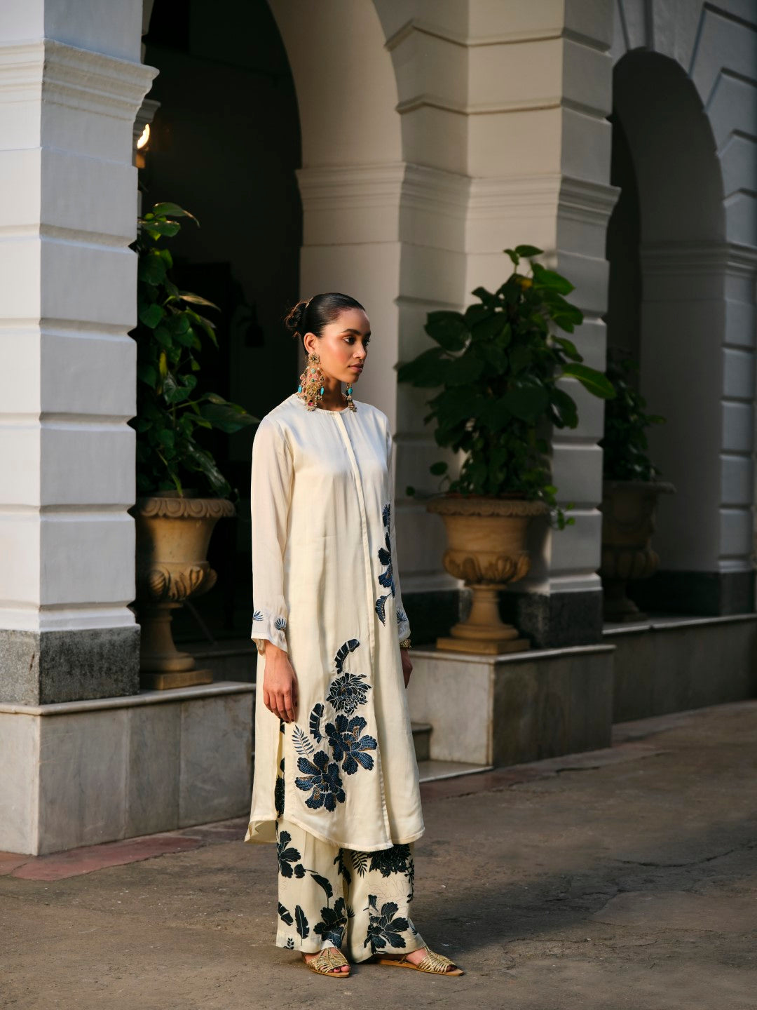 APPLIQUE LONG KURTA WITH PRINTED PANTS AND ORGANZA DUPATTA