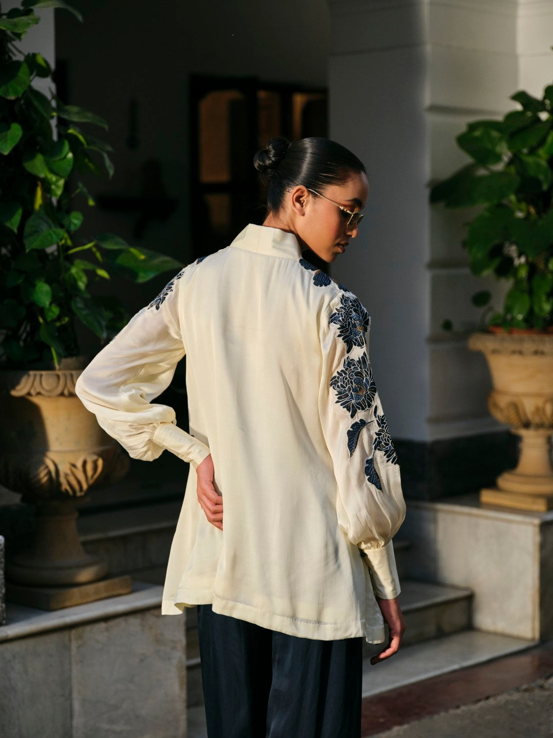 APPLIQUE SHORT KURTA WITH WIDE LEGGED PANTS