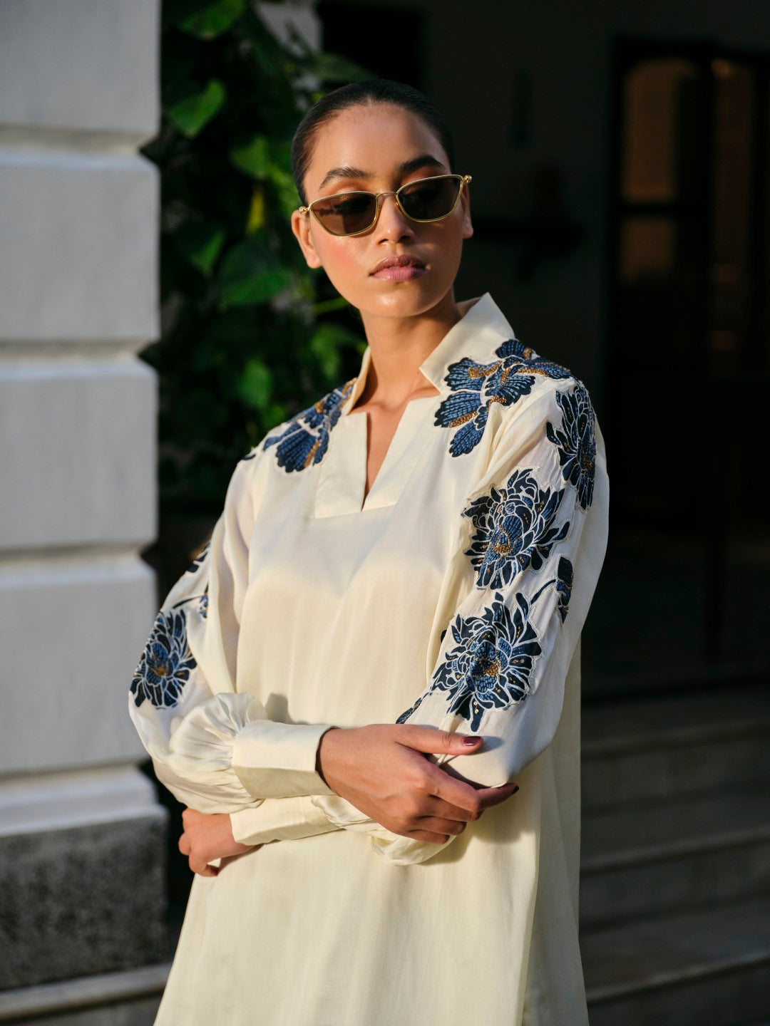 APPLIQUE SHORT KURTA WITH WIDE LEGGED PANTS